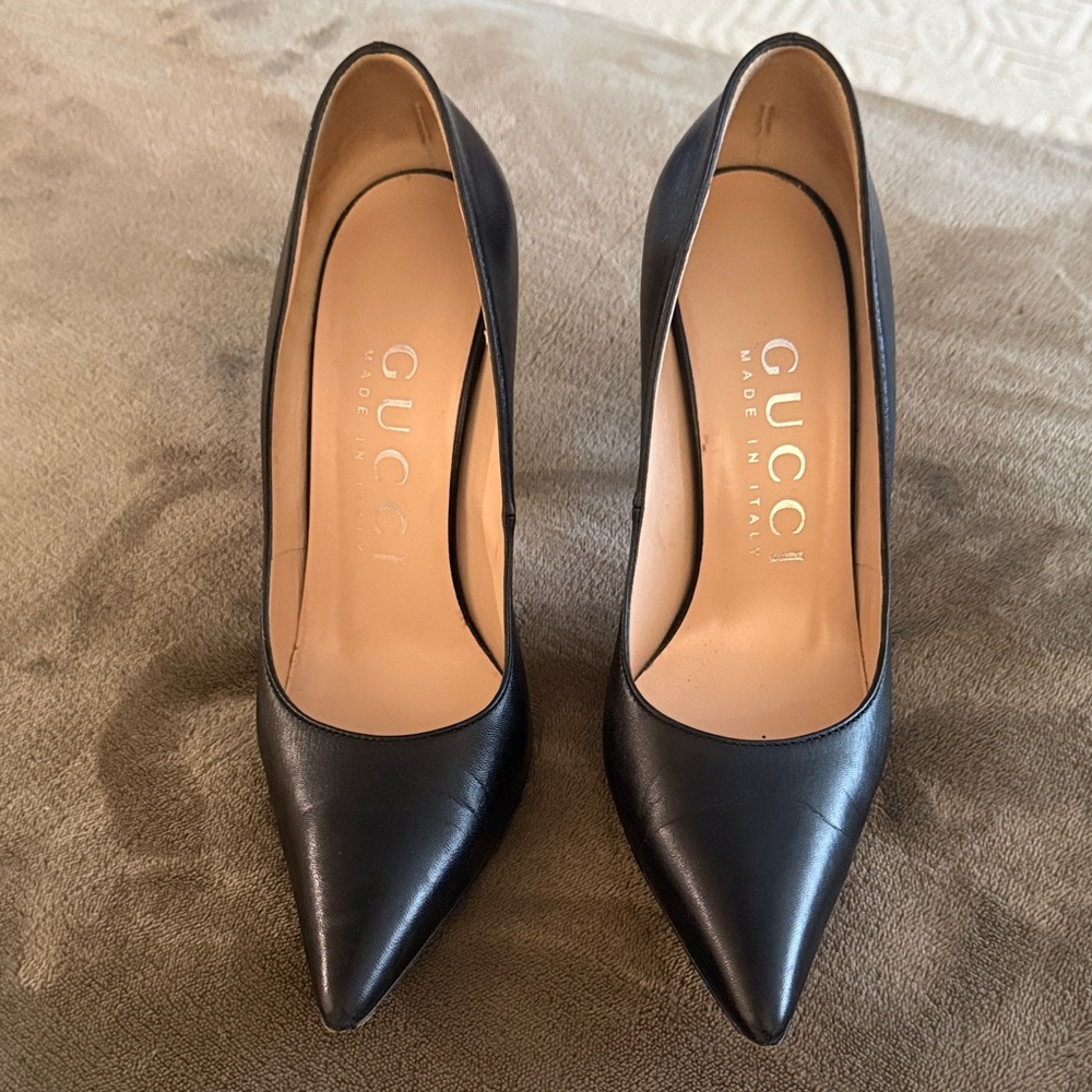 Gucci Black Leather Pointed Toe Heels